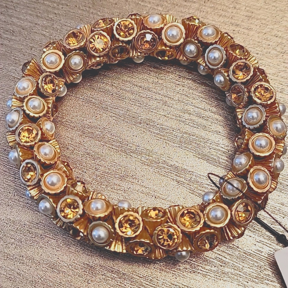 Chico's Faux Crystal and Faux Pearl  Goldtone Stretch Bracelet